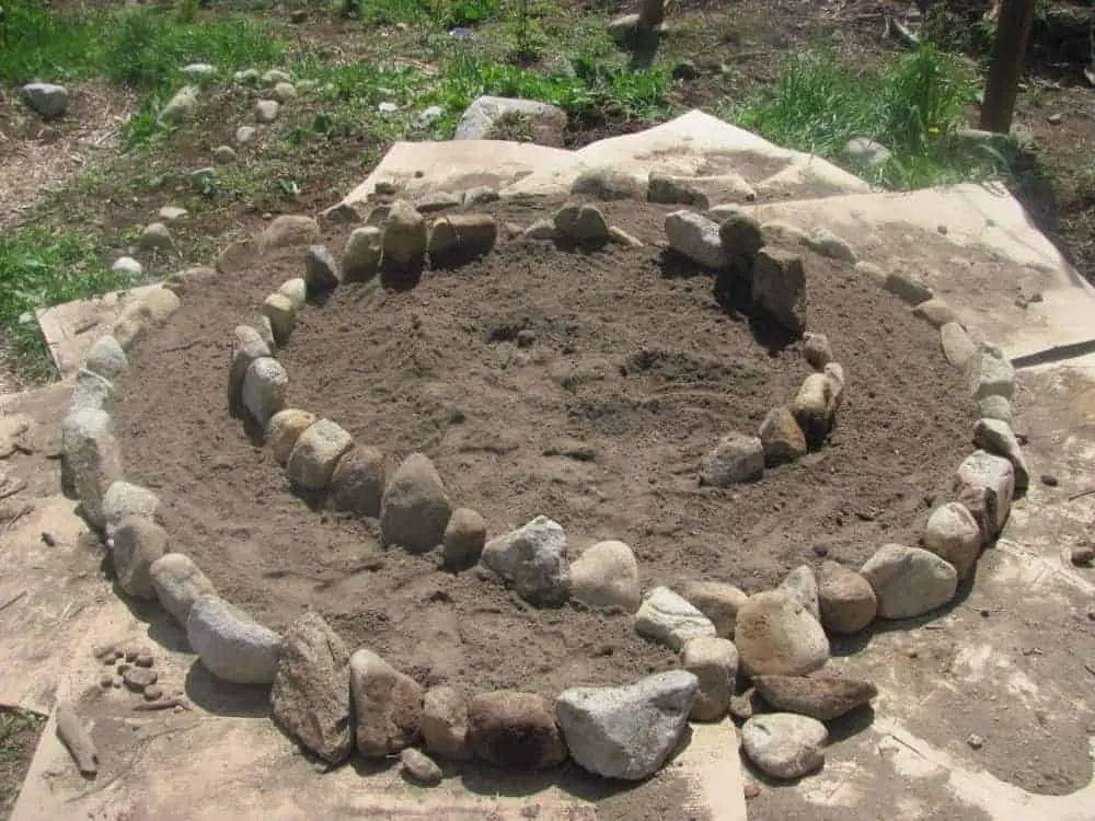 Instructions étape par étape sur la façon de construire une spirale d'herbes