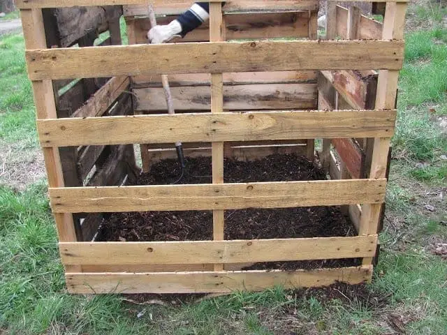 DIY potato pallet container