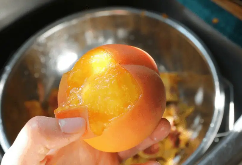 Canning Peaches in Honey or Sugar