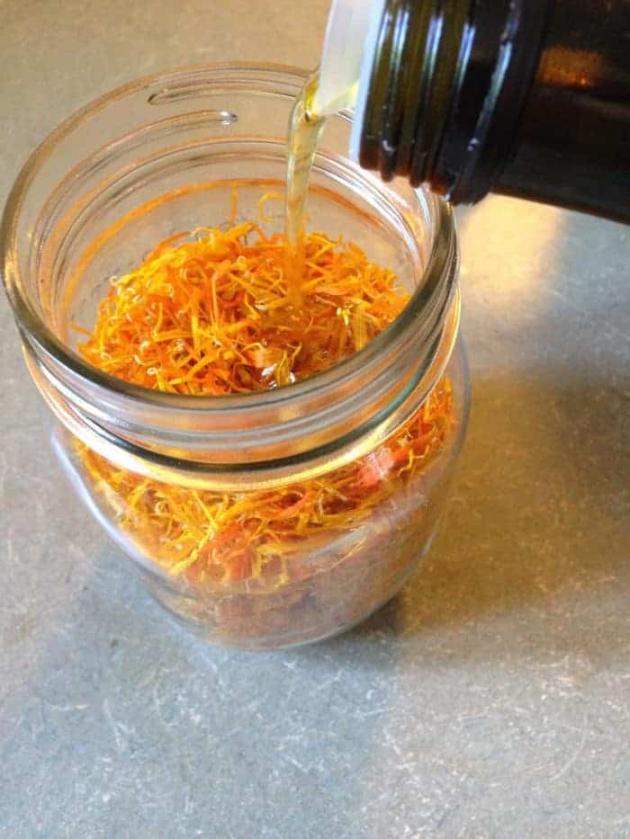 How to dry calendula flowers and make calendula oil