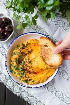 Autumn Recipes: Savory Pumpkin Hummus