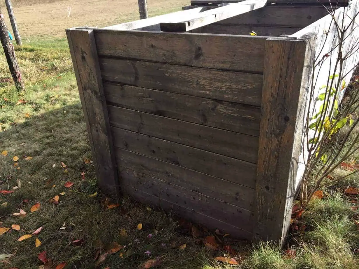 Backyard Wooden Composting Bin