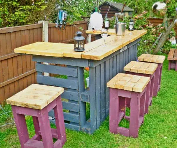 How to build a pallet garden table & stools