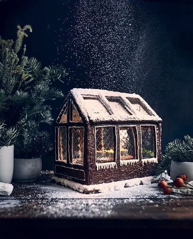 Gingerbread greenhouse is so pretty!